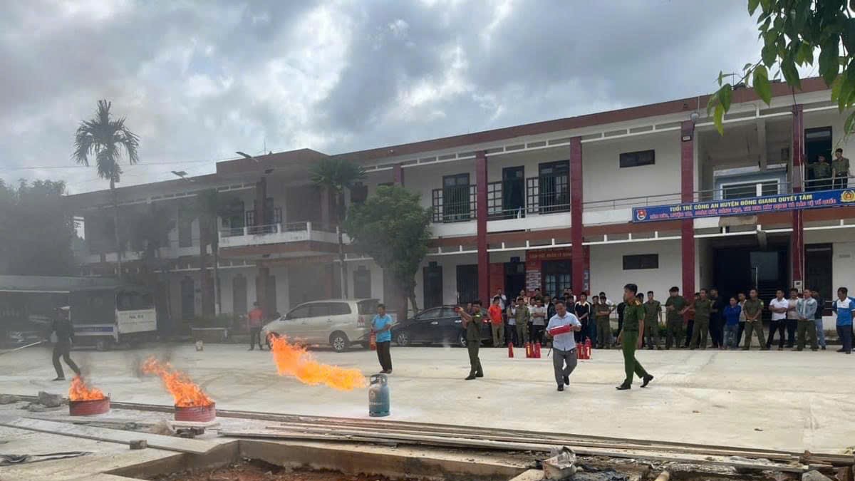 Huấn luyện nghiệp vụ phòng cháy chữa cháy và cứu nạn cứu hộ cho lực lượng dân phòng